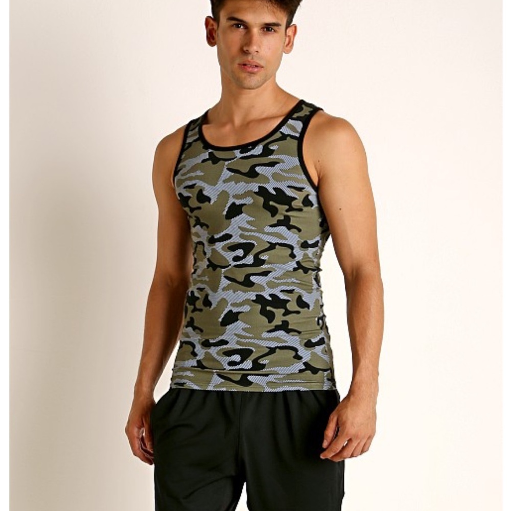 Modus Vivendi
Camo Tank Top - NWT